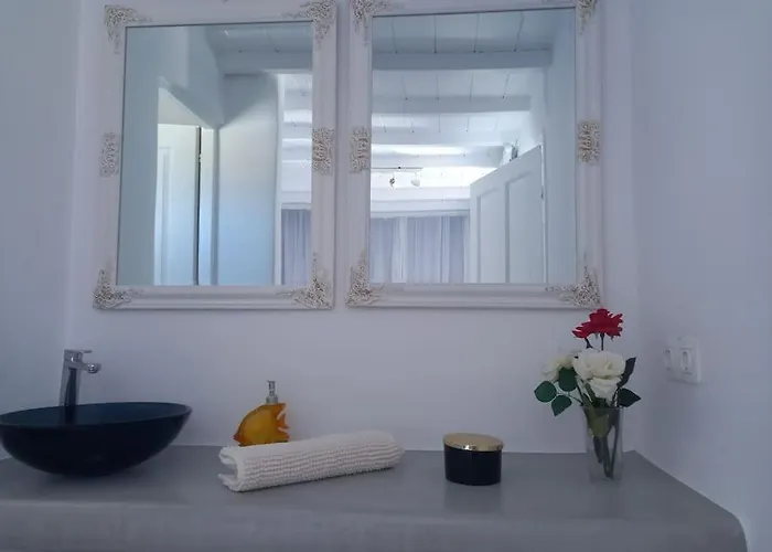 Blue Waves Mykonos Kalafatis