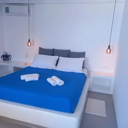 Blue Waves Mykonos * カラファティス