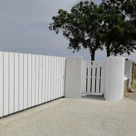 Blue Waves Mykonos * カラファティス